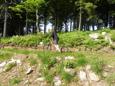 2_Fit Resort Bukova hora_na kolobezkach 2.JPG
