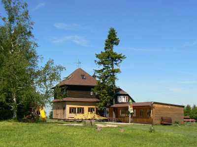 Kozlovsky kopec_Chata_Svabinskeho_u rozhledny.JPG