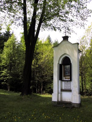 Marianska hora_Horni Cermna_zastaveni krizove cesty.JPG