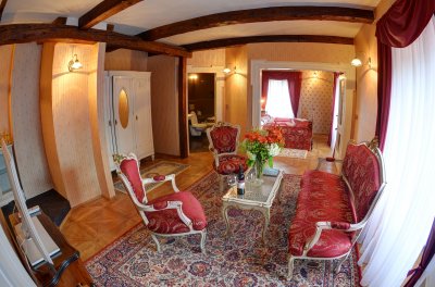 Pottejn_Zmeck hotel 2.jpg