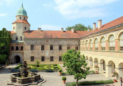Zamek Castolovice-Pavol Urbanek.jpg