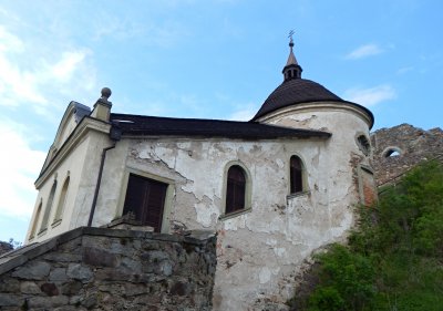 hrad potstejn-kaple.jpg