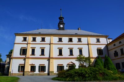zamek Kvasiny-1.jpg